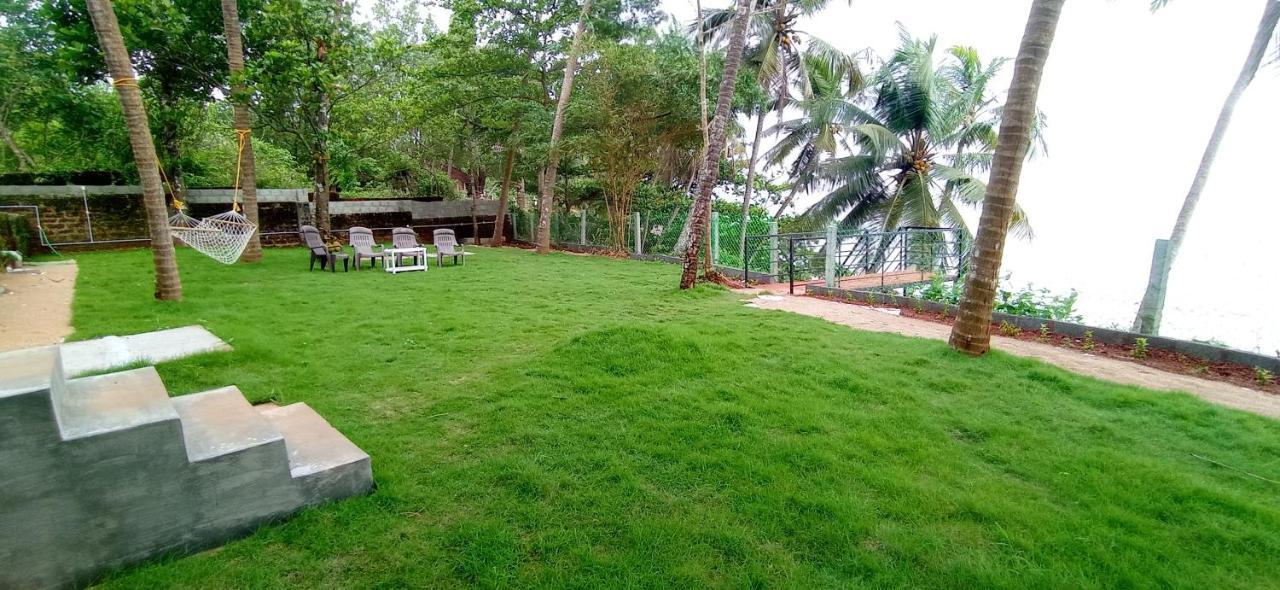 Perch By The Sea Bed & Breakfast Kannur Bagian luar foto