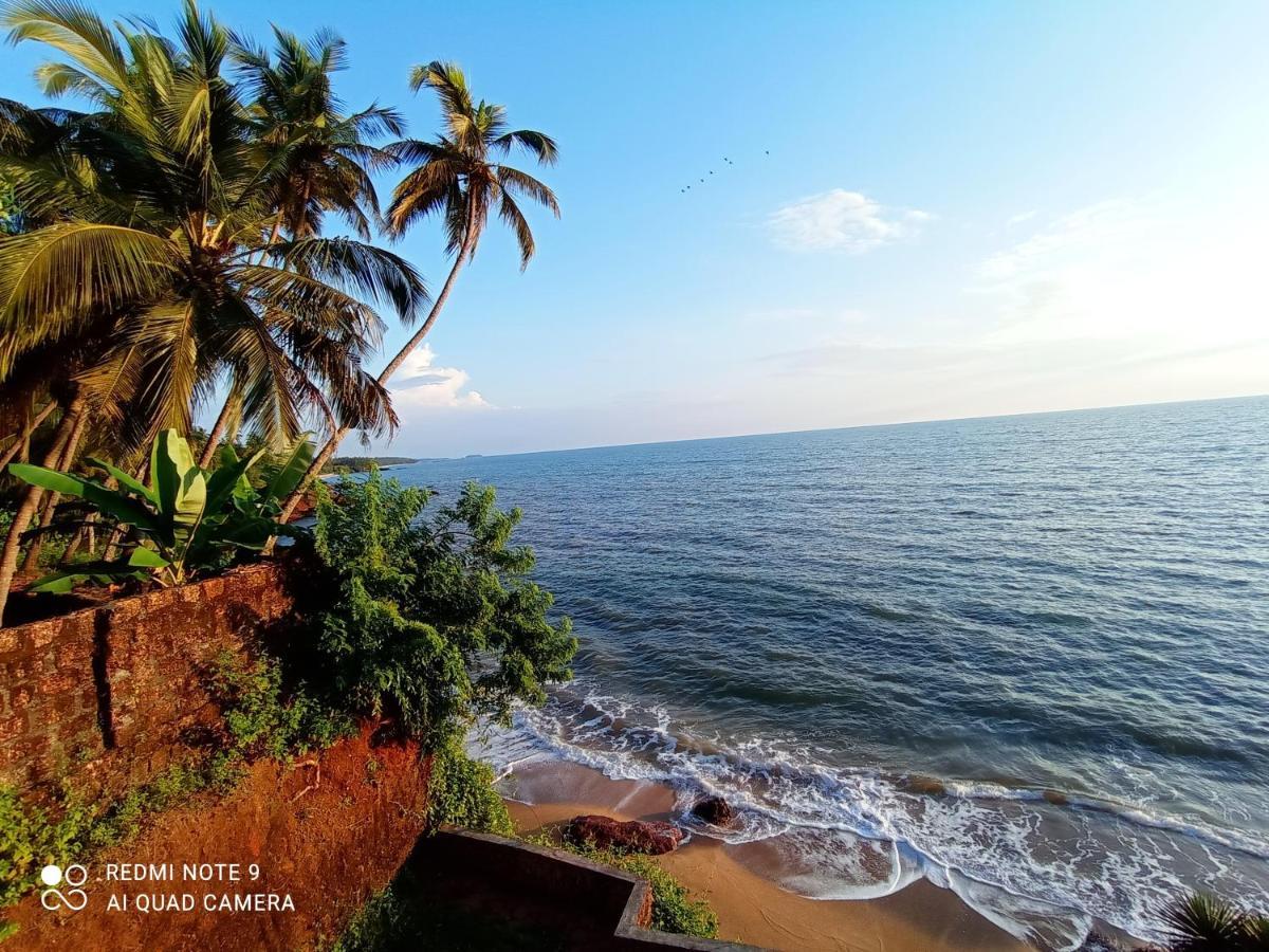 Perch By The Sea Bed & Breakfast Kannur Bagian luar foto